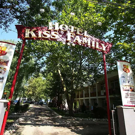Kiss Family 3*